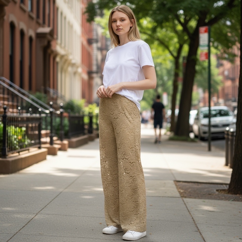 Beige Crochet pants
New